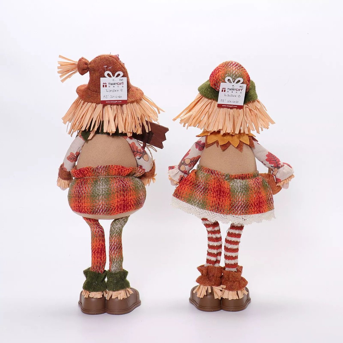 GiftsTway82928's tweet image. Cheerful scarecrow for fall! 🧡 19.5" standing, 50cm tall, orange plush. Perfect with pumpkins. 📦 8 pcs/box, MOQ 600. 📩 info@twaygifts.com

#falldecor #scarecrow #wholesale