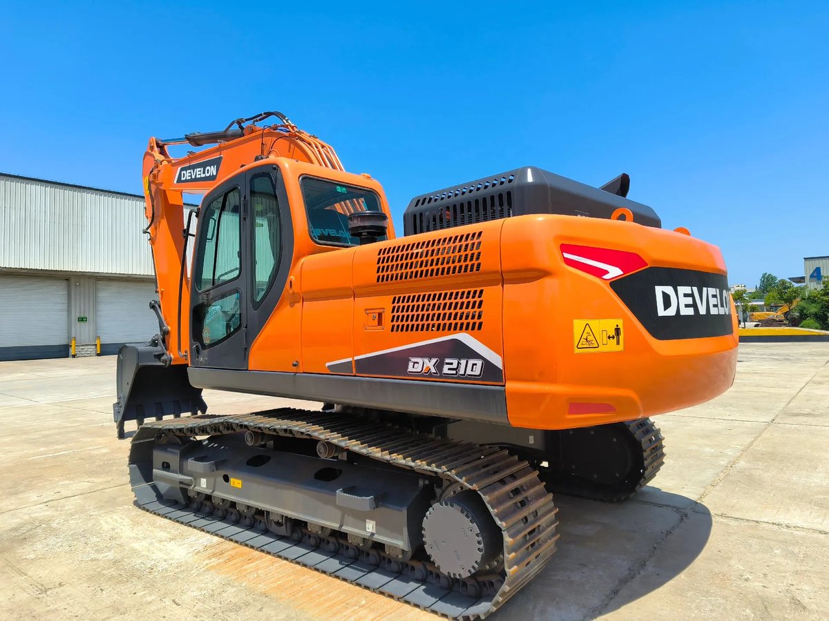 Ashley_Cruking's tweet image. #DEVELON DX210 20t Crawler Excavator
no urea required
Euro 3 emission standard
Kawasaki hydraulic system
#excavator #crawlerexcavator #doosan #digger