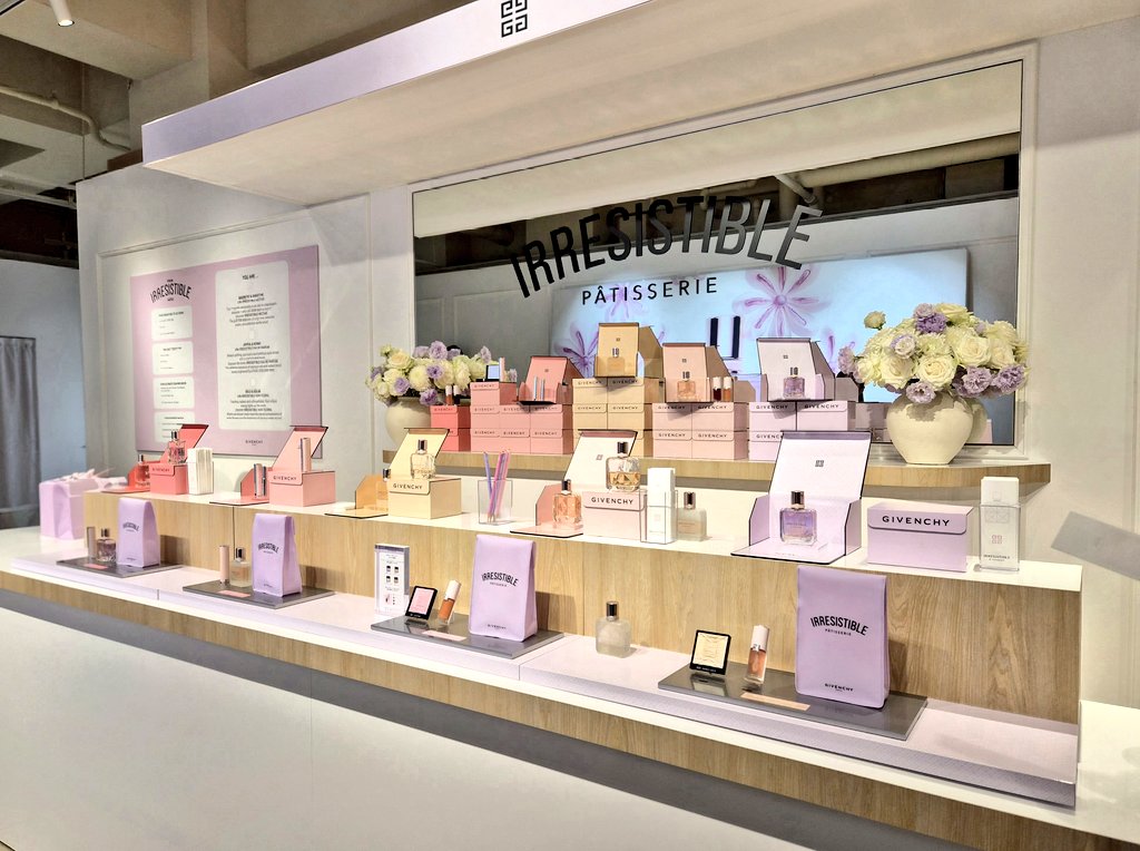 3933sk's tweet image. #GIVENCHY IRRESISTIBLE PATISSERIE
好きな香り多くて見た目も可愛くて楽しかった
リップみたいに塗るタイプの香水気になる
SHEIN寄ってみたらガチャイベントやってた🎁
PanasonicBeauty表参道は入口で&amp;amp;honey4連サシェ貰えた🙌🏻
ナノイーシャワー浴びて気になる製品の体験
スタンプラリーも参加出来た