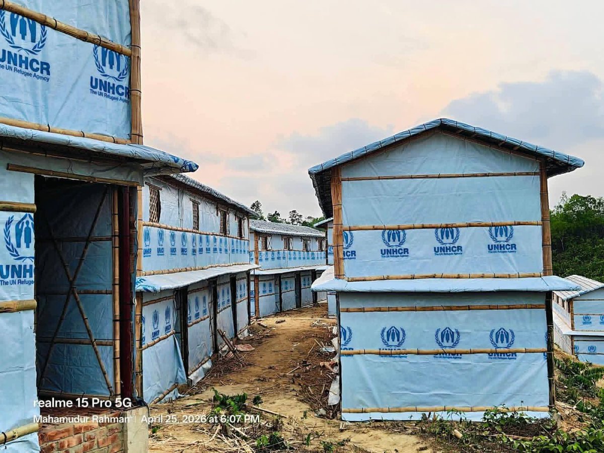 Monsur38332582's tweet image. Two-story shelters are under construction in Camp 4 of the Arakan Rohingya Refugee Camp, providing safer housing for newly arrived families. 

#Rohingya 
#RefugeeSupport