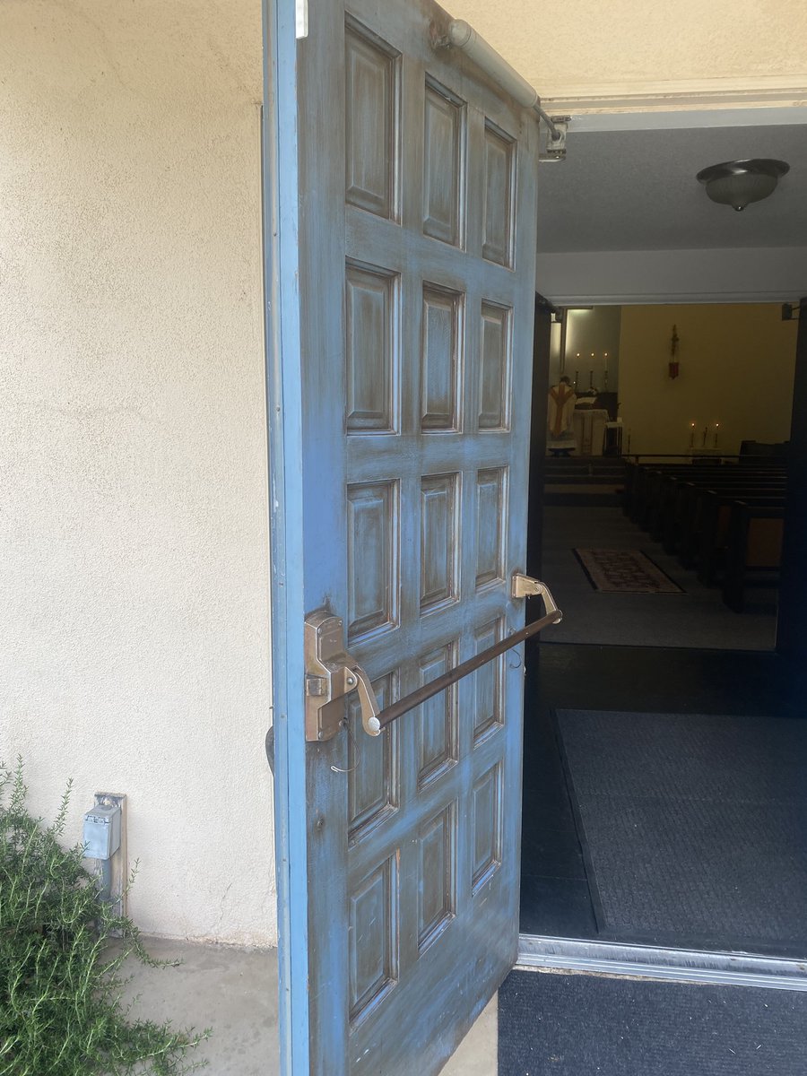 TheWizardFound's tweet image. Made it to Church, today. These guys are my friends. I left a cigarette as offering. #ger