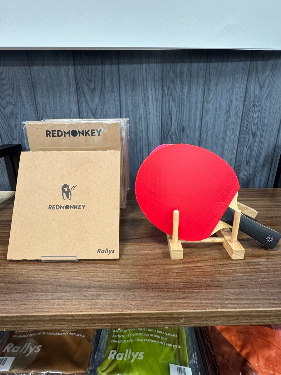 pppark_makuhari's tweet photo. PINGPONGPARKにてRallys製品の販売をスタートします！！🏓

さらに、「レッドモンキー」は試し打ちも可能です！！
実際に打って、その性能を体感してみてください😋

気になる方はぜひ当店へ！！
ご来店お待ちしております☺️ https://t.co/wUYadh5kn0