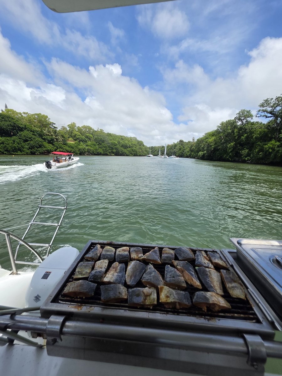 Stejos_Tours's tweet image. Monday Blues? Cure them with a plan for Mauritius. 

Stop dreaming and start packing. Your island paradise is just a booking away. Let’s get you out of the office and onto the beach.

DM us to start planning your escape today!

#Mauritius #Travel #MondayMotivation