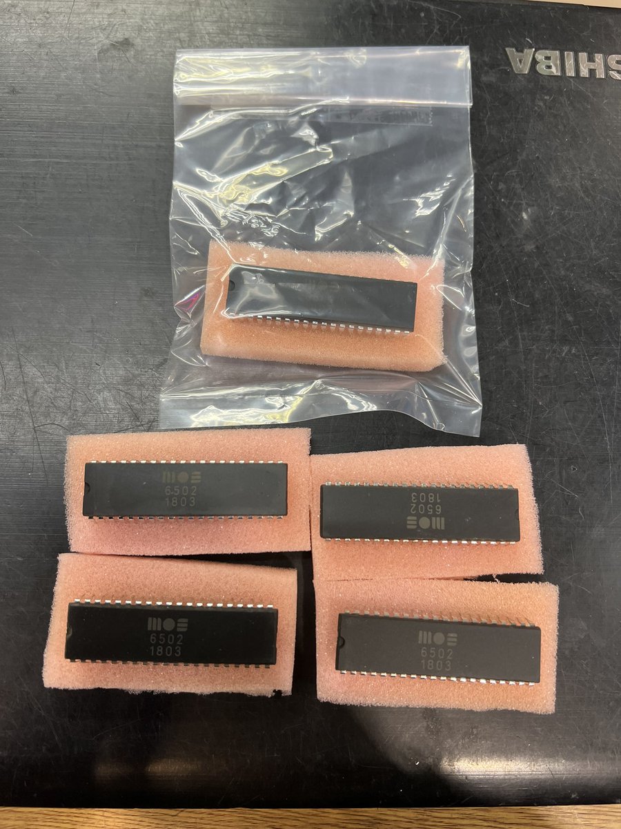 昔し遊んだ あのゲーム機🎮に入ってたCPU 出品致します_φ(・_・
