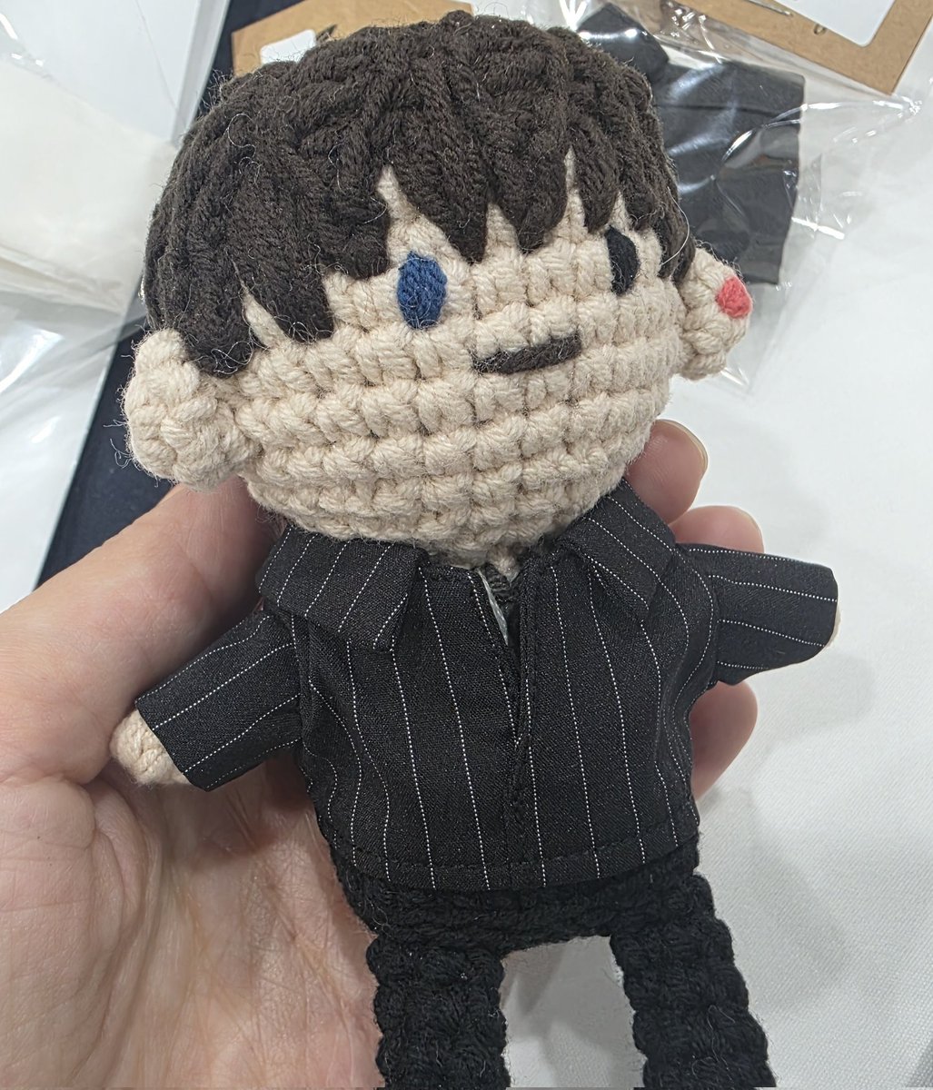 2share4u's tweet photo. 맞는 인형 없는데 일단 옷 부터 사고 보는 병은 고쳐지지가 않죠 🥰
4디페에서 사온 연성술사님댁 인형옷 입니다 💙 https://t.co/68rZDkbGg7