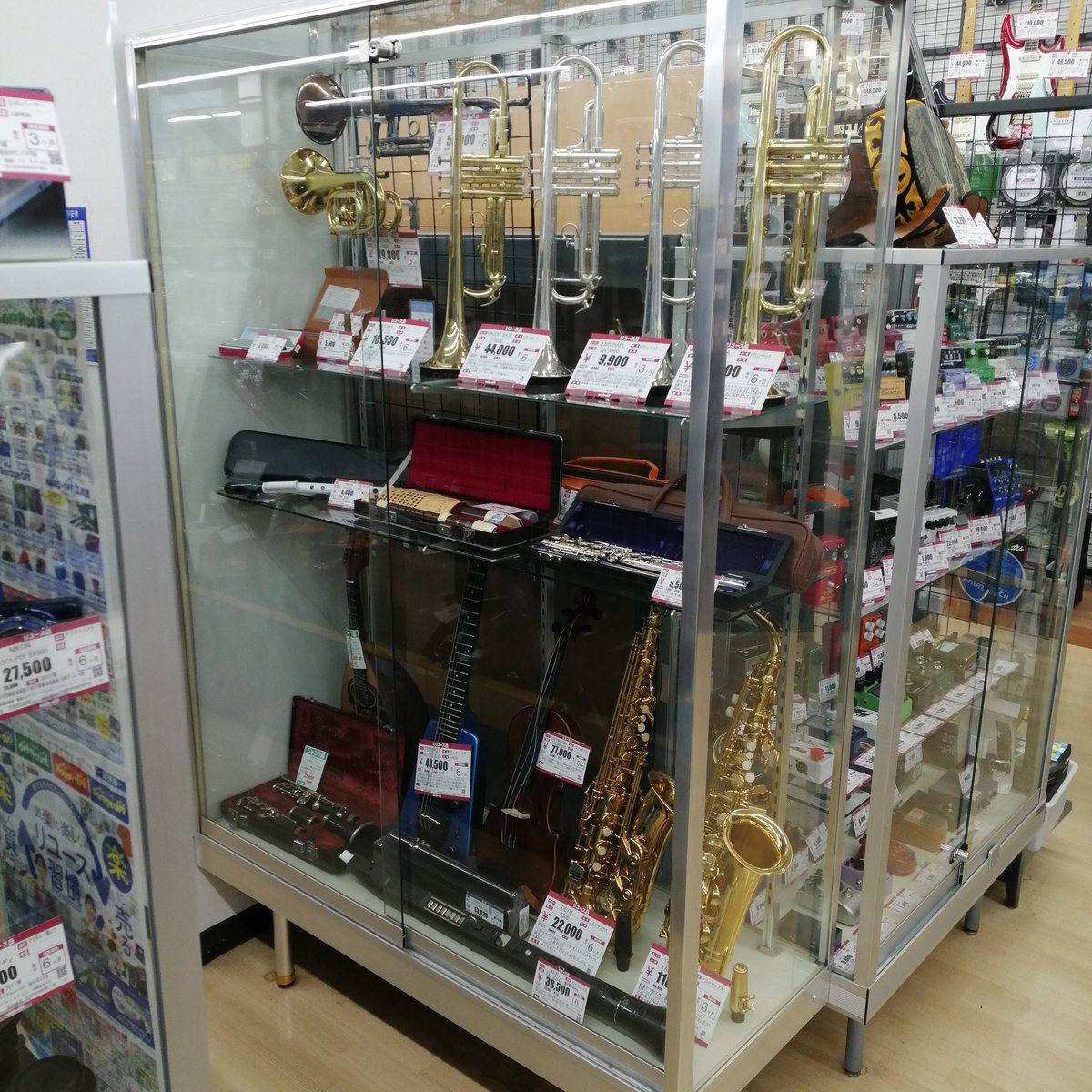 hard11033's tweet photo. 皆さんこんにちは😊

当店の管楽器コーナー、、、
かなり充実しました!!

気になった方、是非当店にお立ち寄り下さい😊 https://t.co/2UZZVxQ6FE