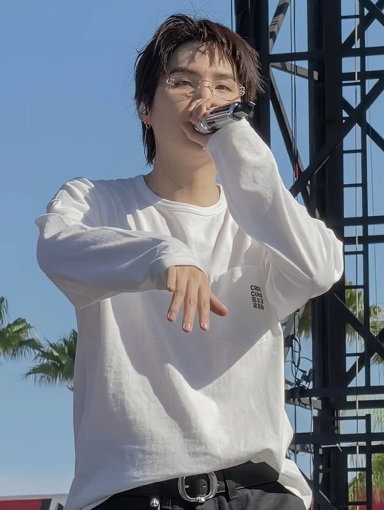 btsfancafe__twt's tweet image. [📷] #Suga at BTS World Tour "Arirang" in Tampa    

#BTS_WORLDTOUR 
#BTS_WORLDTOUR_ARIRANG 
#BTS_WORLDTOUR_ARIRANG_TAMPA