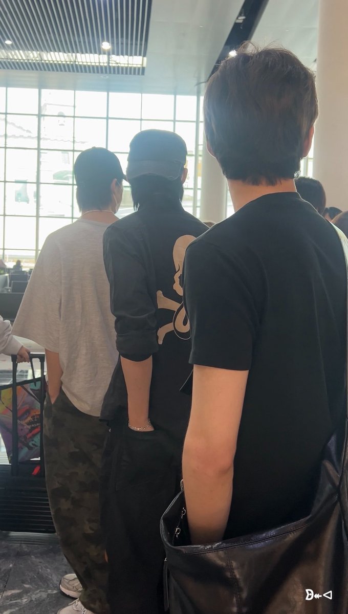 형아들 보고 자란 막둥이