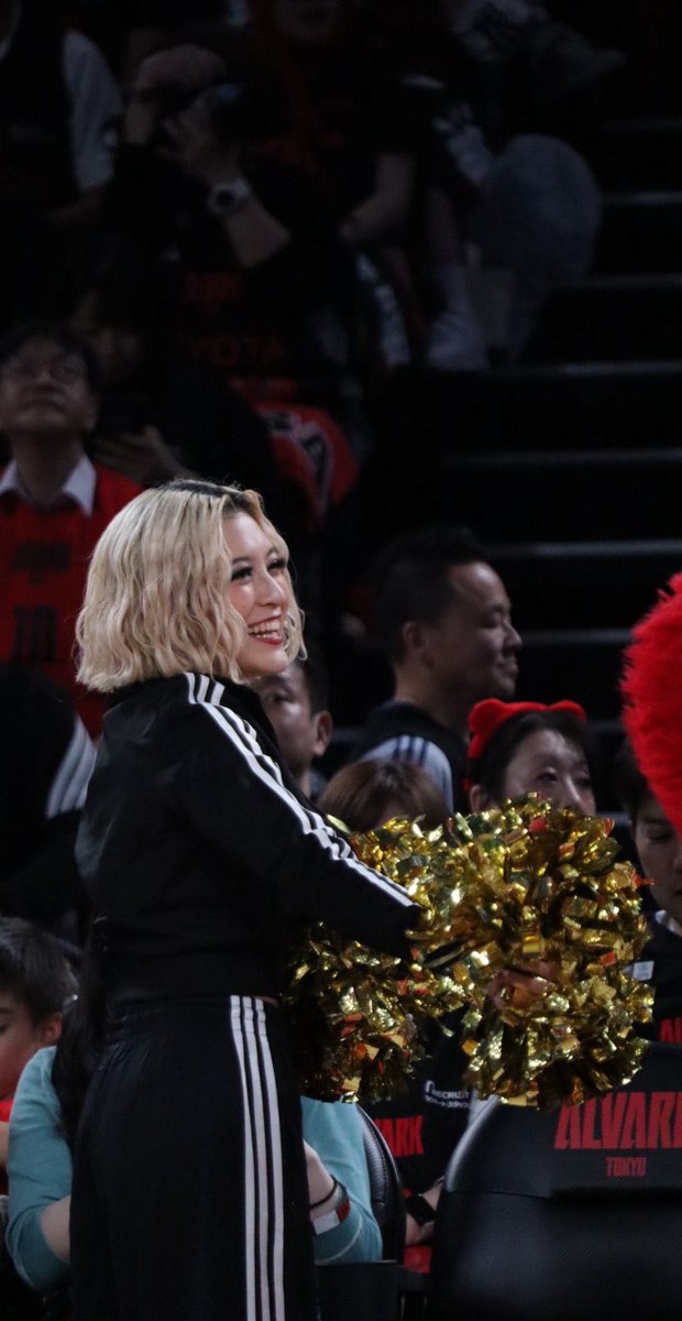 10mochi0521's tweet photo. #アルバルク東京
#アルバルクチアリーダー
#adidasday
毎年楽しみにしているチア衣装。
今年はベンチ側だったから、あまり見れなくて残念でした😢 https://t.co/kktqZKY2jC