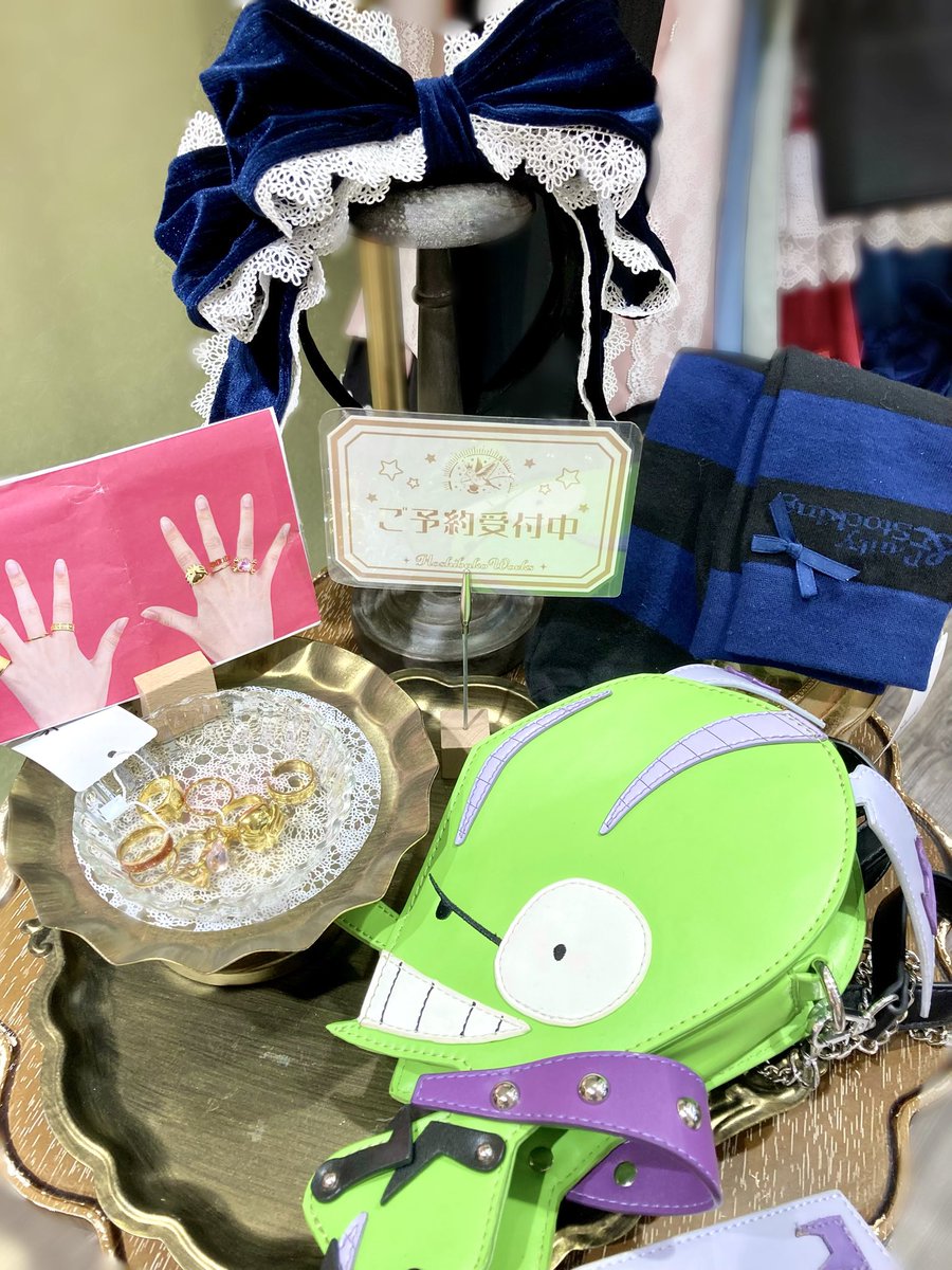 こんにちは #星箱横浜店 です🐼

【New PANTY ＆ STOCKING with GARTERBELT
× HoshibakoWorks Collaboration】

本日より予約スタート🌟

横浜店にて
“普段着・アメリカンドレスVer.” 
4/30までサンプル展示中🤍

店舗にてご試着も可能⭕️
皆様のご来店お待ちしております💫