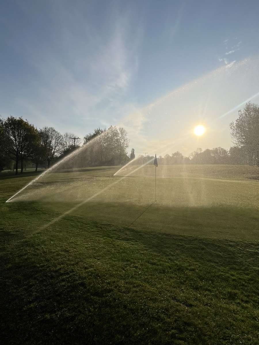 Whitefields Golf Club Greenkeepers tweet media