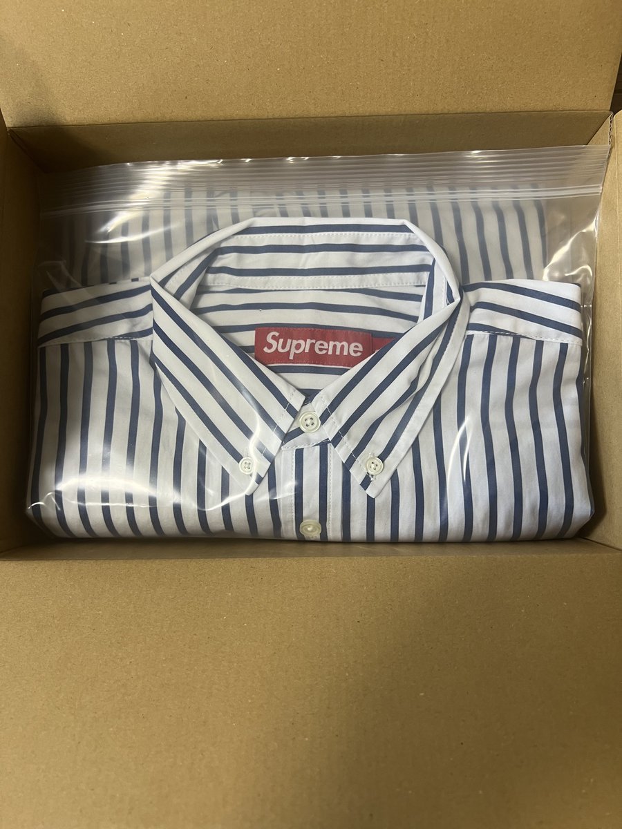 kt_zinta's tweet photo. 到着📦
#supreme #シュプリーム https://t.co/gr0gRaB7QK