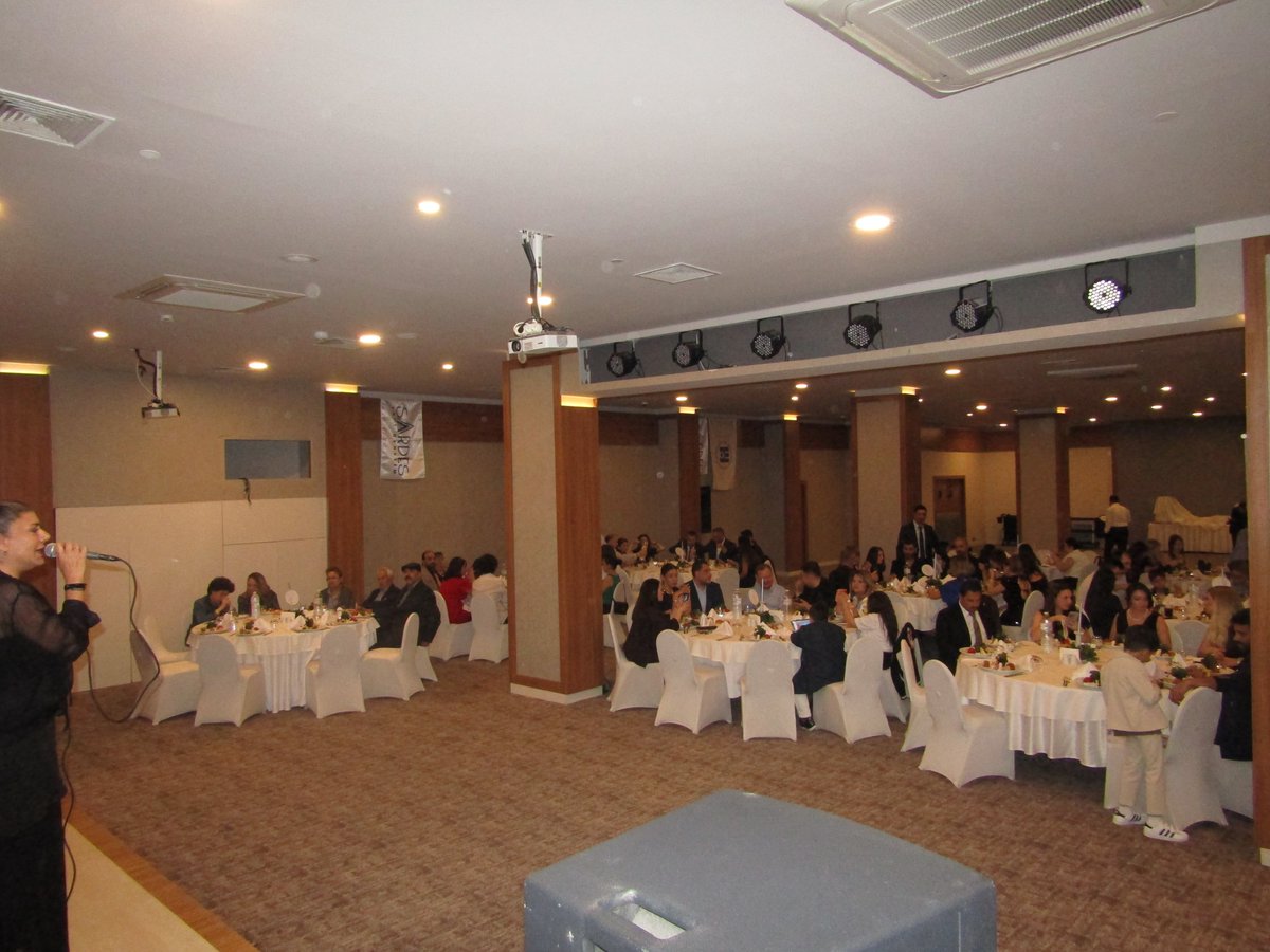 manisaimo's tweet photo. İMO Manisa Şubesi olarak 25 Nisan 2026 tarihinde, Richmond Ephesus Resort Otel'de yaza merhaba yemeğini kutladık. Yön. Kur. Baş. Gökhan DÜRGEN, Odamızın önemini vurgulayan açılış konuşmasında, Odamızın bugünlere gelmesinde emeği geçenlere ve katkı koyanlara şükranlarını sundu. https://t.co/AzCF9B5BUg