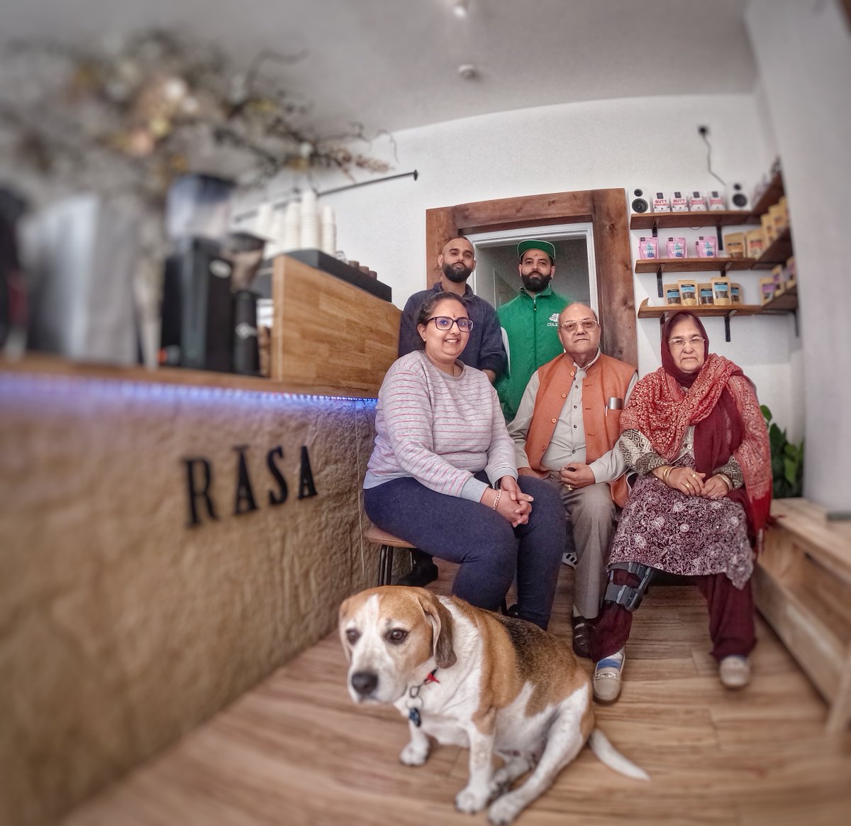 SheffieldStar's tweet image. Big-hearted baristas; coffee that packs a punch and spicy cold brews – this latest Sheffield café is a little slice of homely heaven.
#AD #RasaKofee  #Coffee #CoffeeShop #Macha #CoffeeAndCake #Cafe #CafeVibes #SlowMornings #Sheffield 
trib.al/DYyWsCp