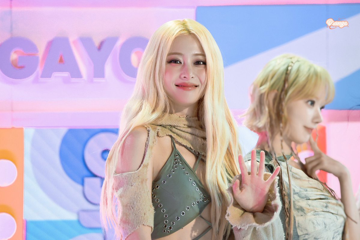 nina🤍🪽🧟‍♀️ tweet media