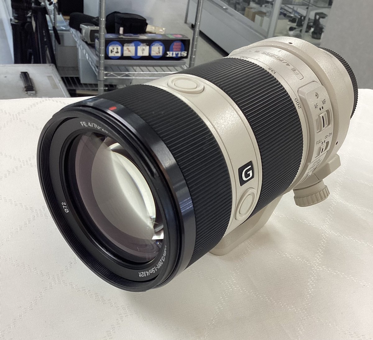 白いガメラ 銀座店です🍋 白レンズの優等生🧑‍🎓 ​FE70-200/4 G OSSが入荷しました