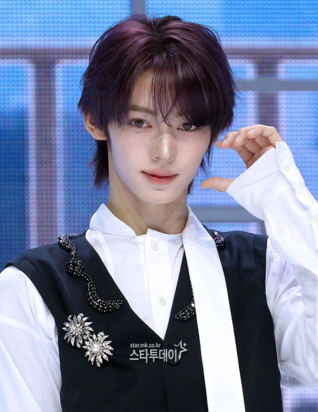 보라색 미친 얼굴미친