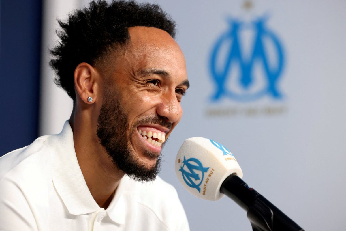 EWantou's tweet image. Aubameyang – OM
À 36 ans, Aubameyang veut poursuivre à l’OM malgré les rumeurs de départ. Sous contrat jusqu’en 2027, il pourrait finir sa carrière à Marseille. #OM #Aubameyang #Mercato
footfaune.com/marseille-ulti…