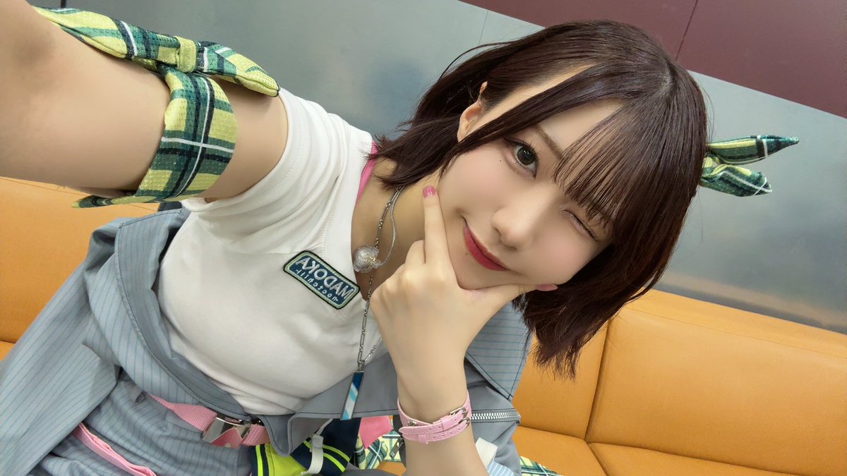 nooy159357's tweet photo. ほんと好き...💕
屈んでゆさってなってるのもいい...💕 https://t.co/emexBgbfRU