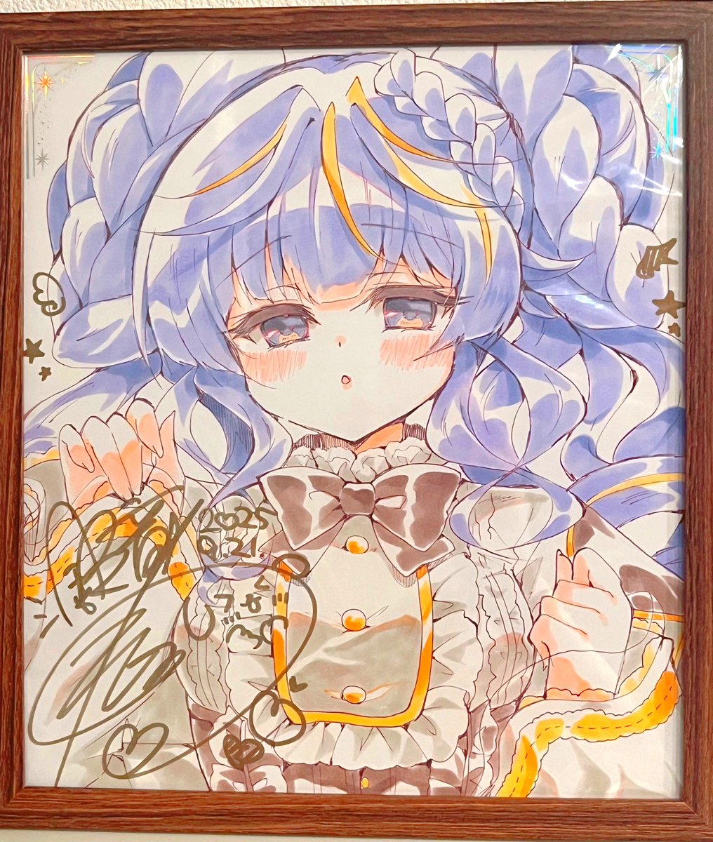 イベ前に色紙描いてるとアナログ楽しすぎて脳汁出る🤩
写真はお嫁に行った色紙達✒️
アナログ描くの大好きです😚✒️💕 