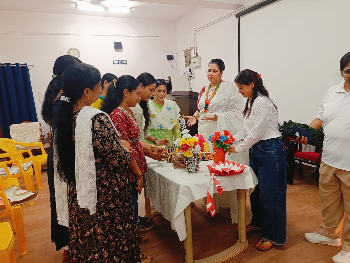 RCWABLR's tweet photo. RCWA GC BLR conducted an engaging activity on the topic “Organic Product Making and Upcycling Workshop to Transform Waste into Useful Items” on 25/04/2026. The event witnessed enthusiastic participation from many ladies, who actively showcased their creativity and skills https://t.co/s4dyjNIwe2