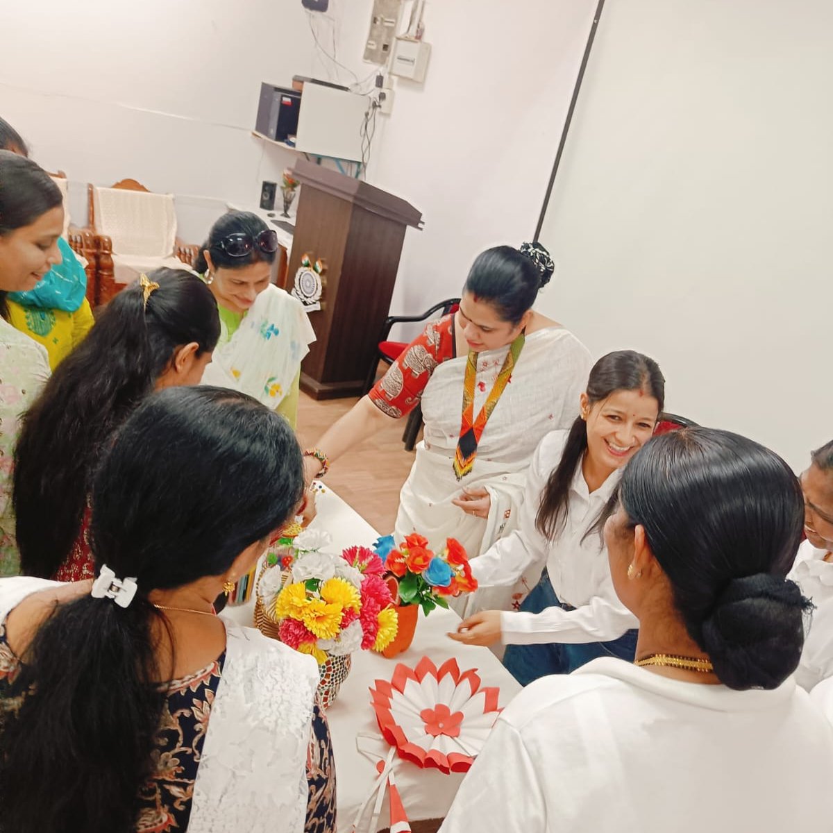 RCWABLR's tweet photo. RCWA GC BLR conducted an engaging activity on the topic “Organic Product Making and Upcycling Workshop to Transform Waste into Useful Items” on 25/04/2026. The event witnessed enthusiastic participation from many ladies, who actively showcased their creativity and skills https://t.co/s4dyjNIwe2