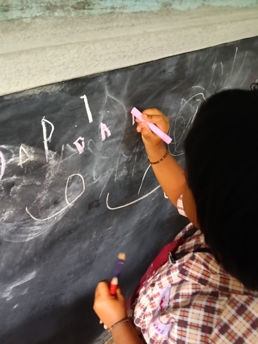 TripuraNipun's tweet image. Nursery learners at PM Shri Old Agartala English Medium H.S School take their first step into writing tiny hands, big smiles &amp;amp; joyful learning .

#Balvatika #NurseryLife #FirstDayOfSchool #LittleLearners #TripuraEducation #FoundationalLearning