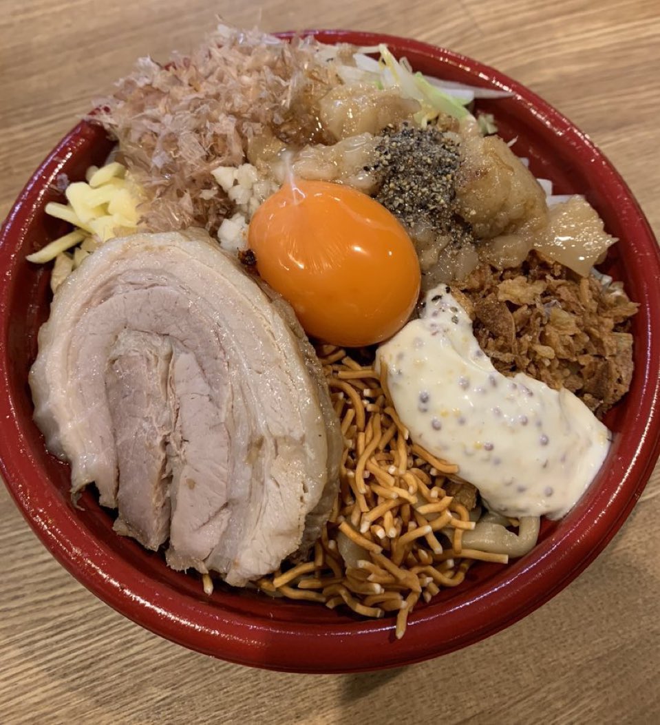 み う tweet media