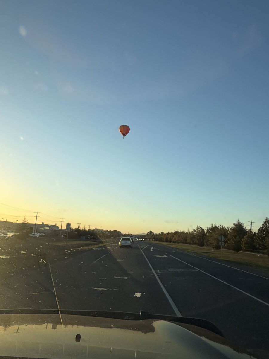 Brisketboy73's tweet photo. @DustyPee we do not see this like at all here. 1 up!
#Balloonwatch https://t.co/Lk7DNk4Ypp