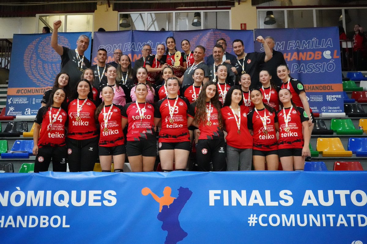 #ComunitatDelHandbol 🧡💙 tweet media
