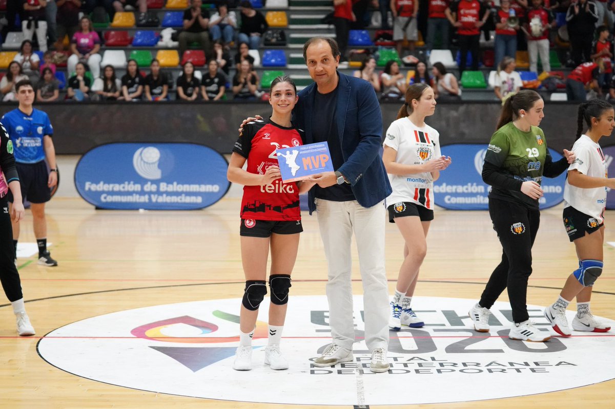 #ComunitatDelHandbol 🧡💙 tweet media