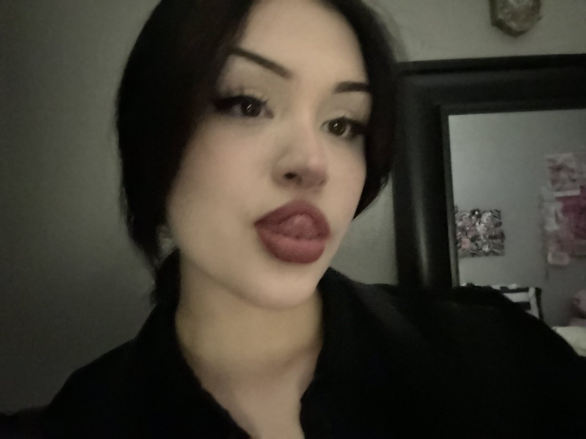 reddinterior's tweet photo. #money https://t.co/NgH2TFnoiq