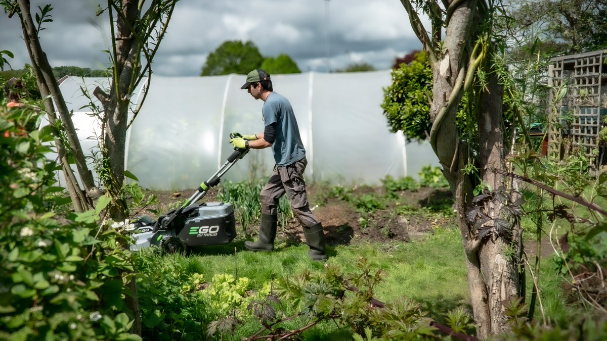 DorsetComFnd's tweet photo. Gardener James Ball's business was going well but being unable to afford some tools meant he had to turn jobs down. A £1,300 grant from our SWEF Enterprise Fund means his business is new blooming. Find out how a SWEF grant could help you. ⬇️
https://t.co/wkkQr4BDX1 https://t.co/TmAg9n5G4j