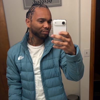 👨🏽‍🚀 Deezy tweet media