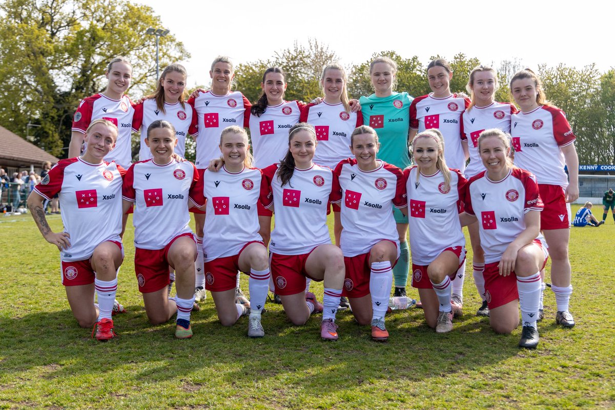 StevenageFCW's tweet photo. Good morning from your Invincible Champions!! 

#WeAreStevenage 🔴⚪️ https://t.co/wKriLSazJk