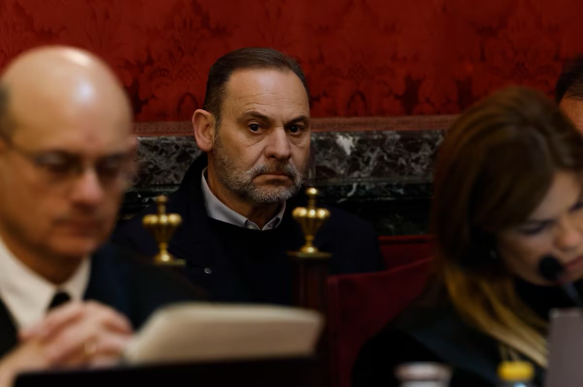 El juicio del “caso mascarillas” comienza su cuarta y última semana en el Tribunal Supremo.

Es el momento decisivo.

Declara el Tecol Balas como responsable de la investigación de la UCO.

Y declaran también los acusados. Es la última oportunidad para que las defensas definan su