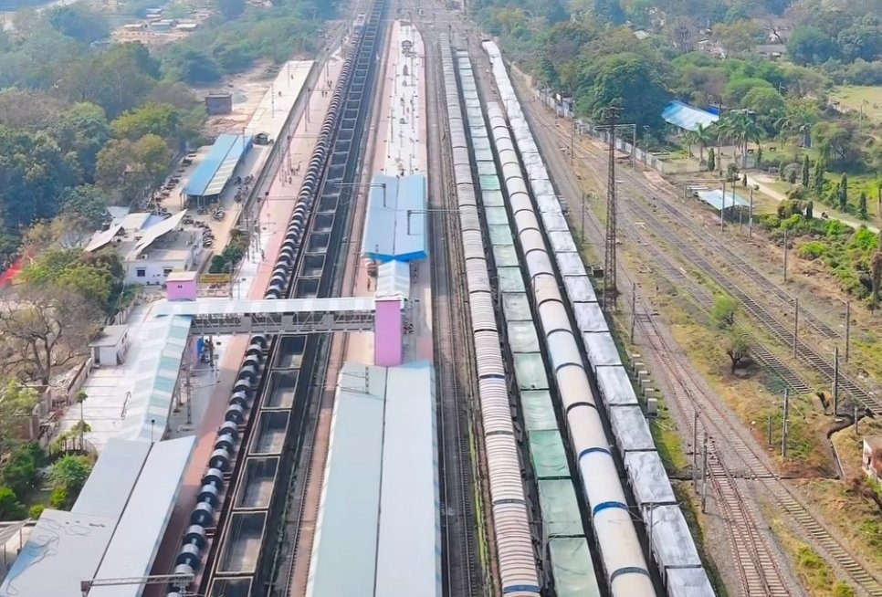 Tatanagar Ki Rail tweet media