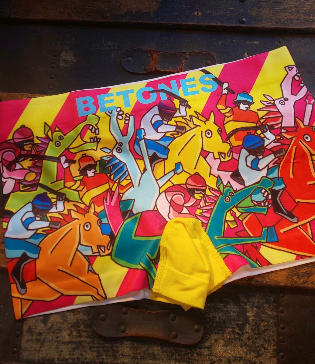 BetonesNamba's tweet photo. 本日はBETONESより新作のご紹介です!!
【DERBY2】size FREE ¥2,530税込
大人気DERBYのセカンドシリーズの登場です🏇🏇
春のG1もこれから増えてくるこの時期にピッタリの一枚!!これを履いて推しの馬を応援しましょう🐎🐎
ぜひ店頭にてお確かめください✨✨
#BETONES #ボクサーパンツ #馬 https://t.co/ZvQjRCcrdh