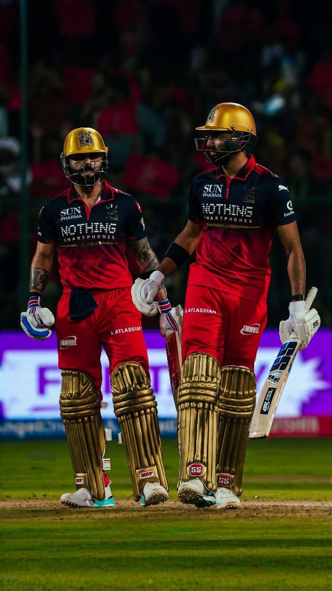 Pics Of Decade tweet media