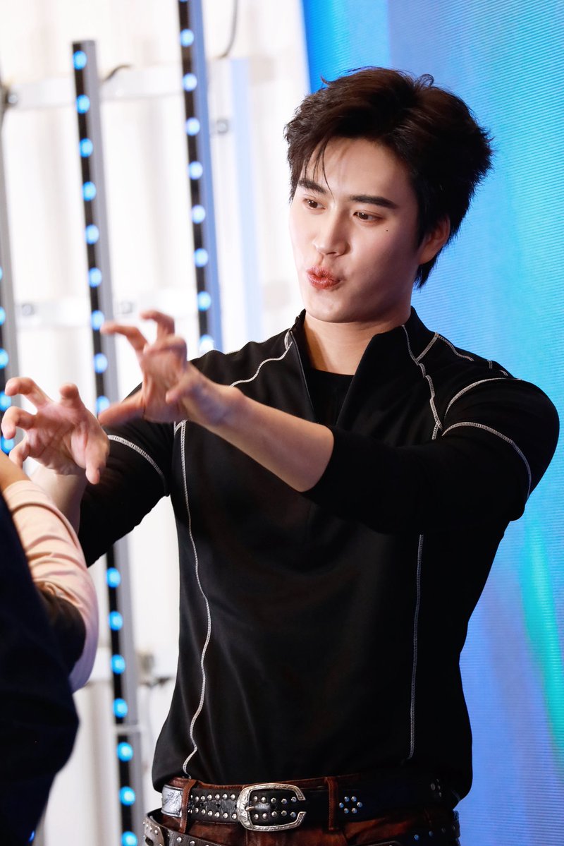 สิงโตมันร้องยังไงลูก “แข่วววว” แบบนี้มั้ยคับ

#Gemini_NT