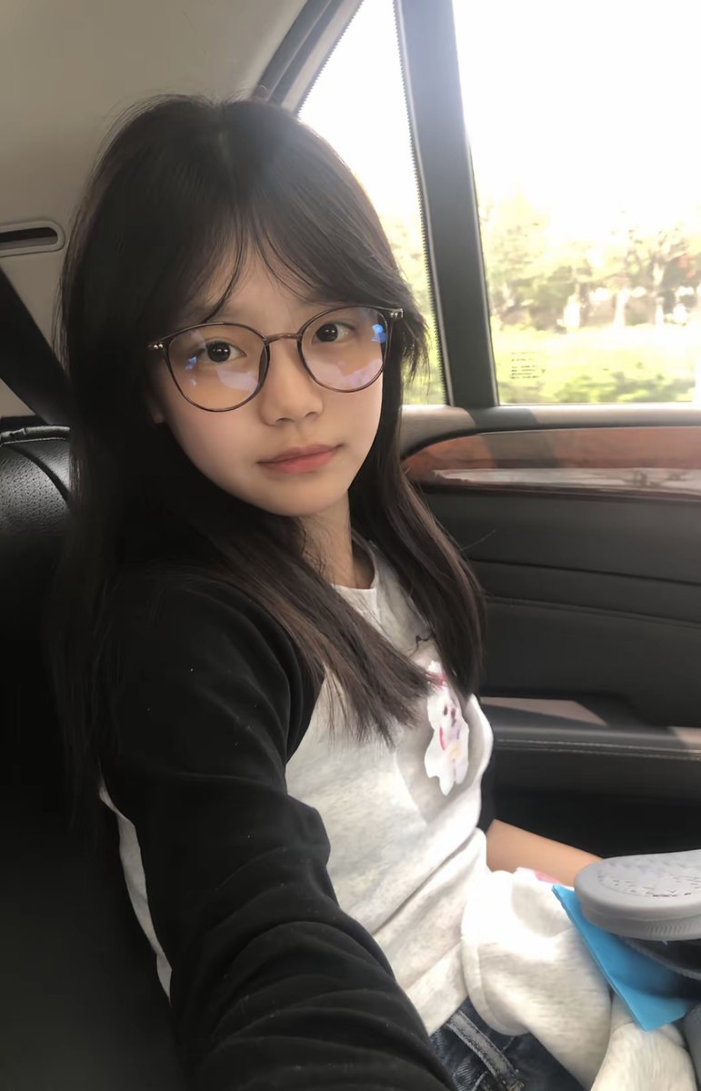 r2iac's tweet photo. 想跟我ii嗎？
想的+1
今天送免費10分鐘
#留言就有 https://t.co/PKKgv8rZXl