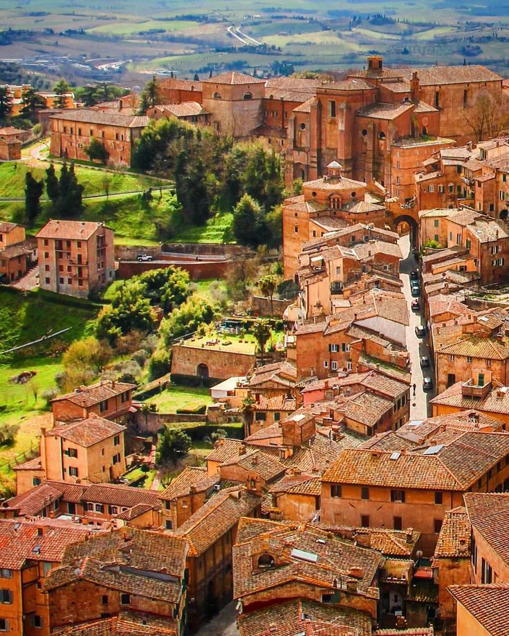 beautyexplorer0's tweet photo. Sienna, Italy 🇮🇹 https://t.co/4EW9MgkGDc