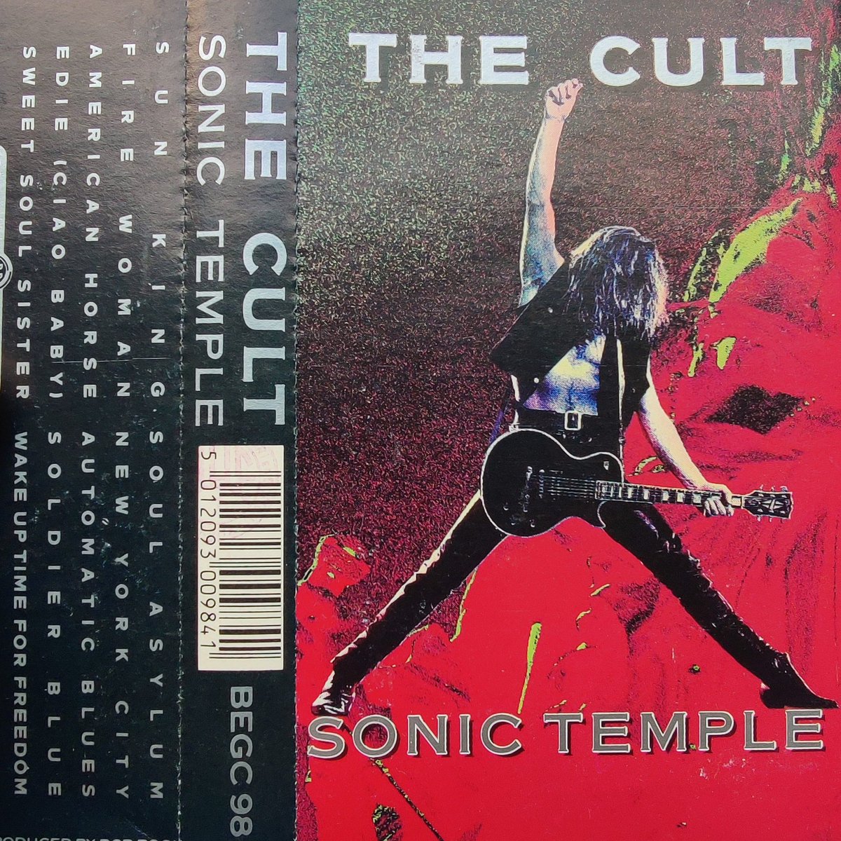 lee0969's tweet image. On this day in 1989 No 11 UK Album Chart The Cult “Sonic Temple” IMHO a powerful album that can only be played loud. I’ll choose “Fire Woman” how about you? #1980s #TheCult @jillwebb2005 @nikidoog @Carolyn_on_x  @FatOldAnarchist @brunstead @SkaManD14