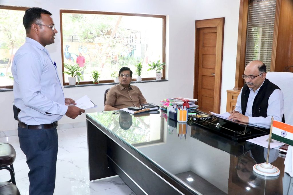 Divisional Commissioner Agra tweet media