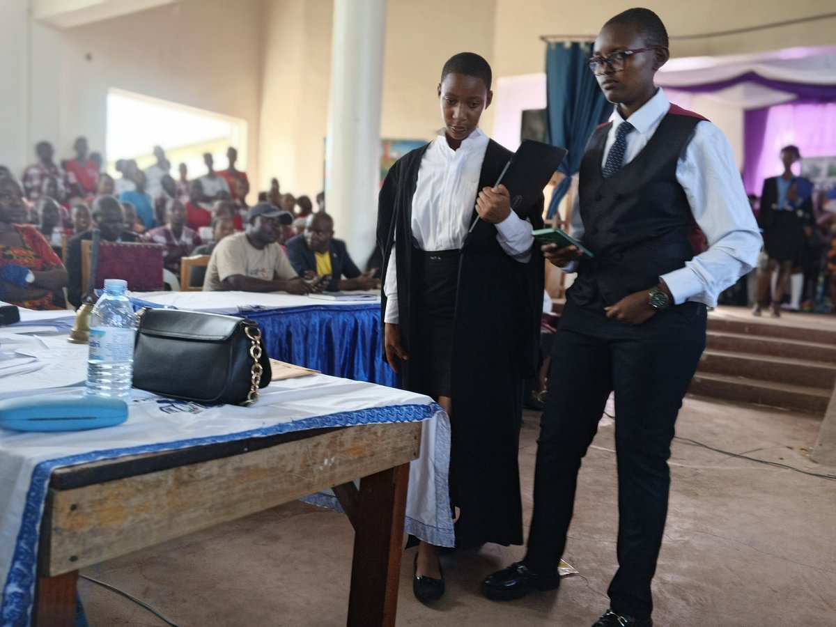 Rwebiita's tweet image. Honoured to be Chief Guest at the MDD Competitions at Kashaka Girls SS (Mbarara) @kashakagirlsss. Inspired by the talent, discipline &amp;amp; confidence of the students. My message: stay focused, aim high, respect your parents &amp;amp; teachers, and believe in your potential #Mentorship #Youth