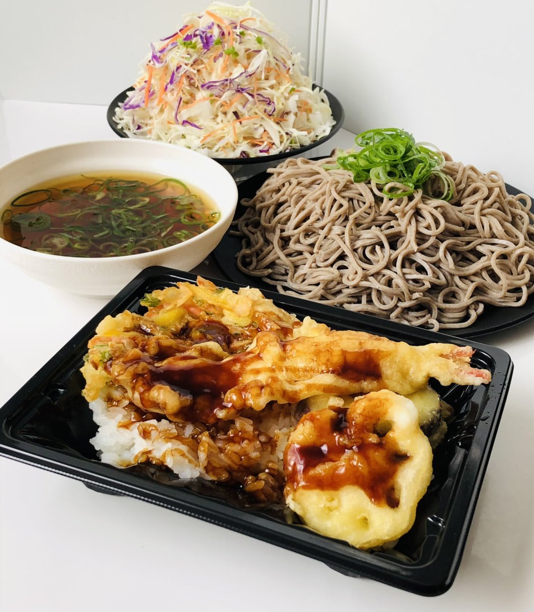海老とかき揚げの天重🦐🍱399円
ざるそば🍱38円×2玉
スプラウトサラダ🥗128円
お出汁のきいた天重の味わいが愉しい😋
お蕎麦ののど越しが心地いい😋
めっちゃ旨い😋今日もご馳走様👍👍