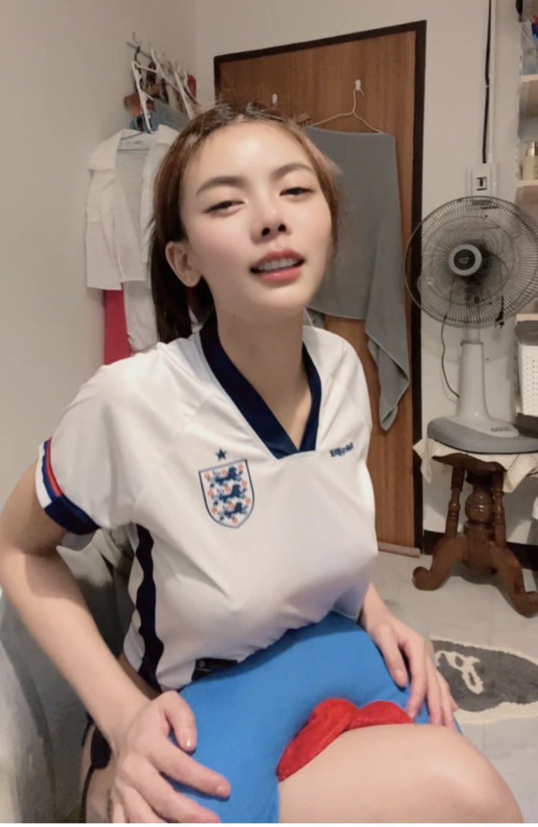 อ้อมแอ้ม tweet media