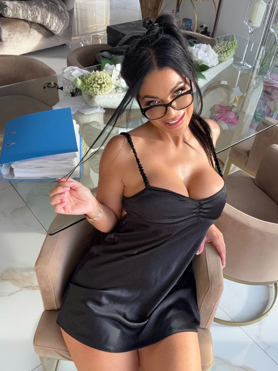 Nadine Kerastas tweet media