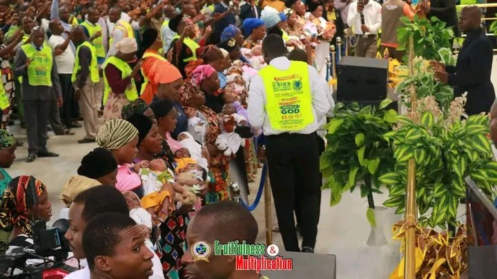 TlccrmOfficial's tweet image. CHILD DEDICATION || LAST COMBINED SERVICE || MONTH OF FRUITFULNESS AND MULTIPLICATION || APRIL 2026

Children are truly a precious gift from God, and the God of Chosen always fulfills His promises. 

#PstLazarusMuoka
#tlccrmofficial
#chosen
#MonthOfFruitfulnessandMultiplication