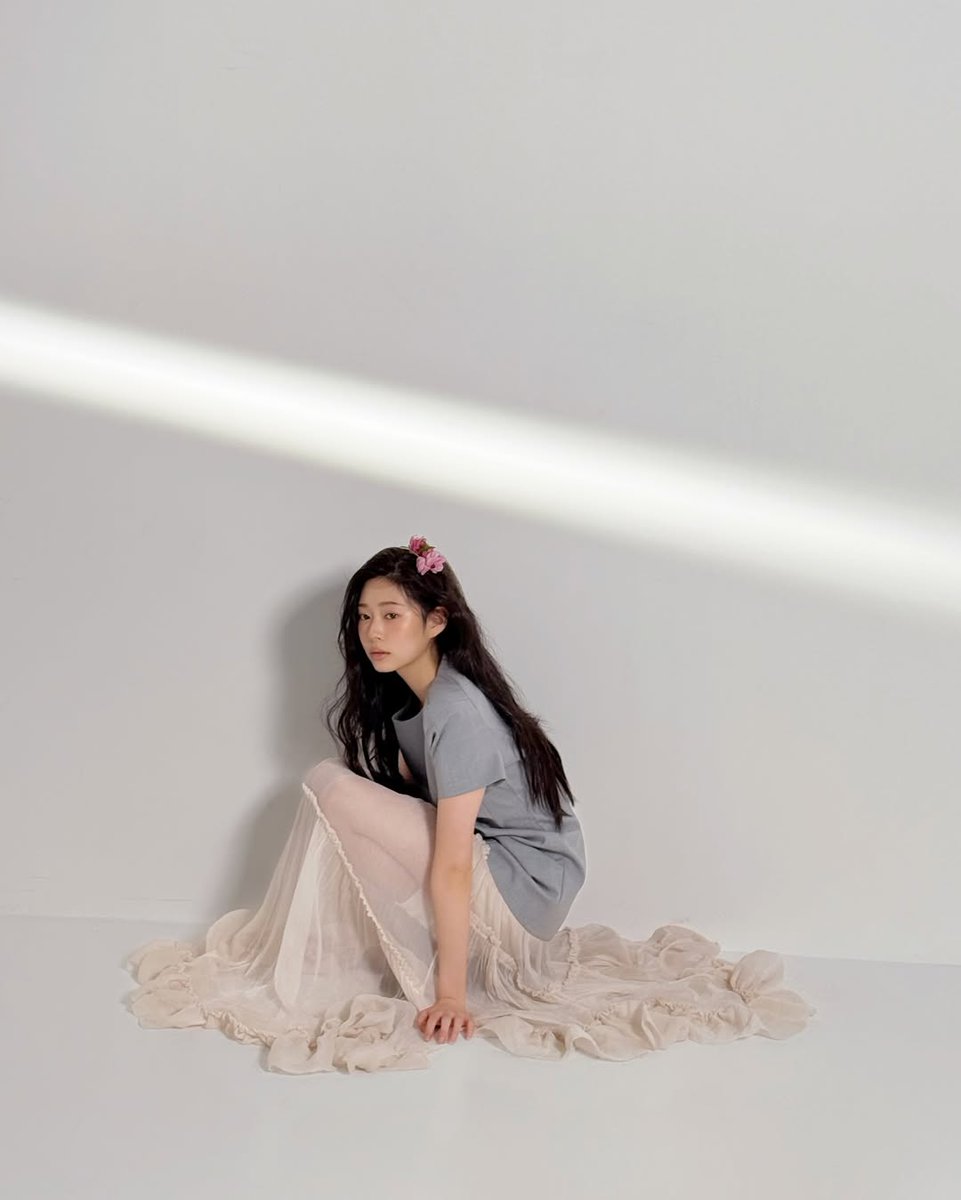 serenayoos's tweet photo. Flower+ flowy dress 🌺 https://t.co/e9jx46RToi